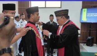 YM. Ketua Pengadilan Agama Wangi Wangi bapak Arsyad, S.H.I, menjadi saksi dalam Pelantikan dan Pengambilan Sumpah Jabatan Wakil Ketua Pengadilan Negeri Wangi Wangi